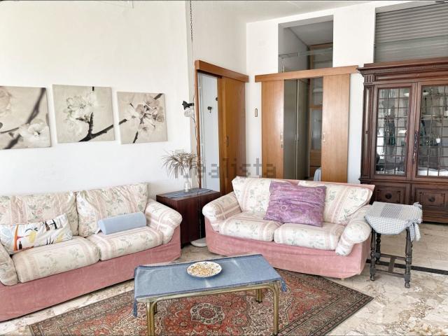 Appartamento in vendita di 100 m² in Via Vittorio Veneto