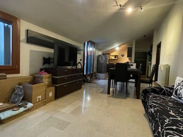 Appartamento in vendita di 100 m² in Via Vittorio Veneto
