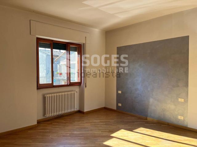 Appartamento in vendita di 100 m² in Via Vittorio Veneto
