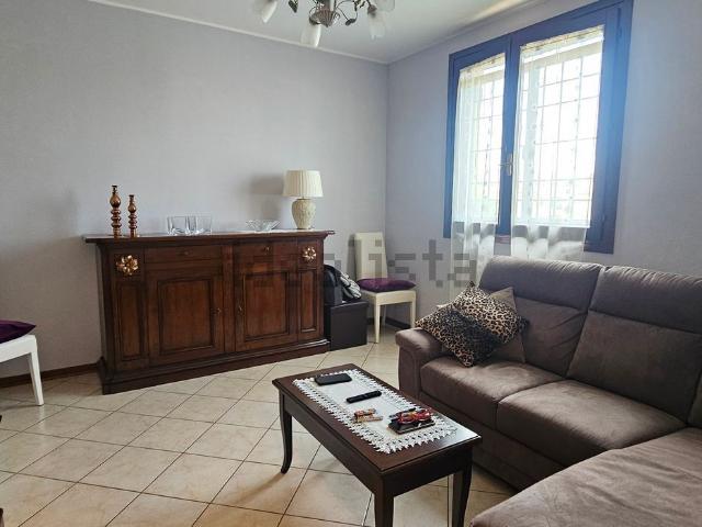 Appartamento in vendita di 100 m² in Via Villa Emma