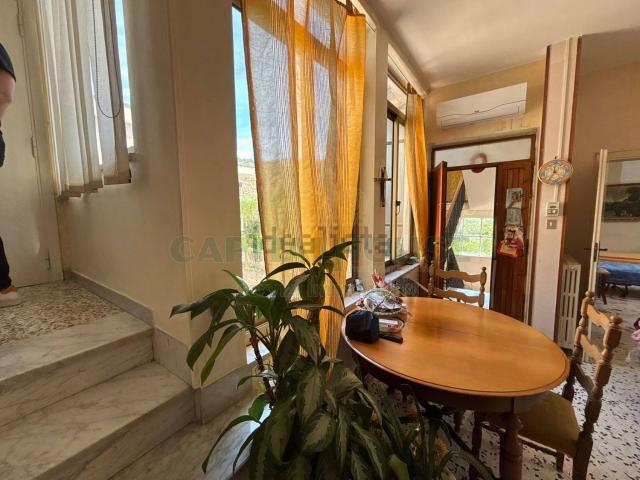 Appartamento in vendita di 100 m² in Via Vincenzo Calvanese