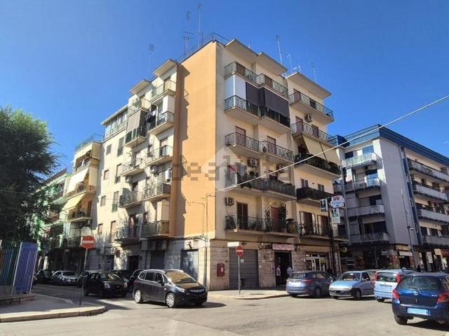 Appartamento in vendita di 100 m² in Via Vincenzo Casale