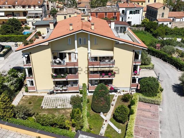 Appartamento in vendita di 100 m² in Via Vincenzo Marcozzi