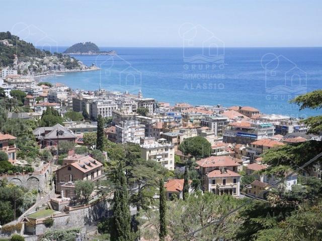 Appartamento in vendita di 100 m² in Via Virgilio