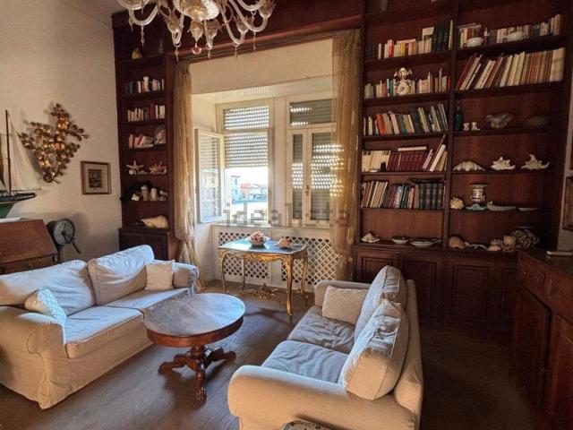 Appartamento in vendita di 100 m² in Viale Alfredo Belluomini