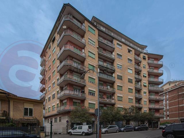 Appartamento in vendita di 100 m² in Viale America Latina, 44