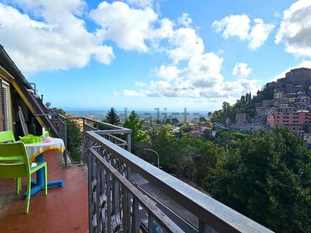 Appartamento in vendita di 100 m² in Viale Cesare Battisti