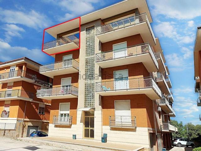Appartamento in vendita di 100 m² in Viale Dante Alighieri, 35