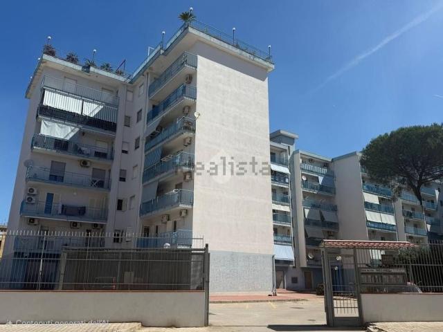 Appartamento in vendita di 100 m² in Viale dei Pini, 27
