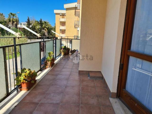 Appartamento in vendita di 100 m² in Viale dei Tigli, 44