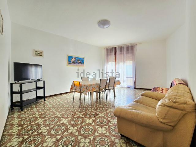 Appartamento in vendita di 100 m² in Viale dei Tigli, 56