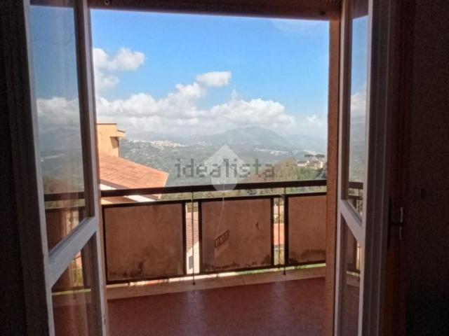 Appartamento in vendita di 100 m² in Viale della Torricella, 8