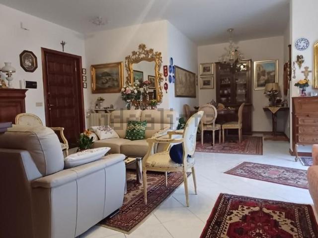 Appartamento in vendita di 100 m² in Viale Eugenio Chiesa