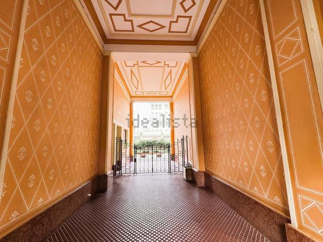 Appartamento in vendita di 100 m² in Viale Giovanni da Cermenate, 37