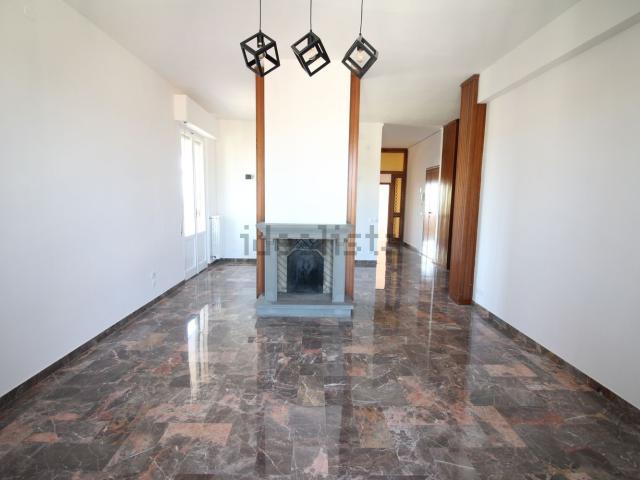 Appartamento in vendita di 100 m² in Viale Giacomo Matteotti