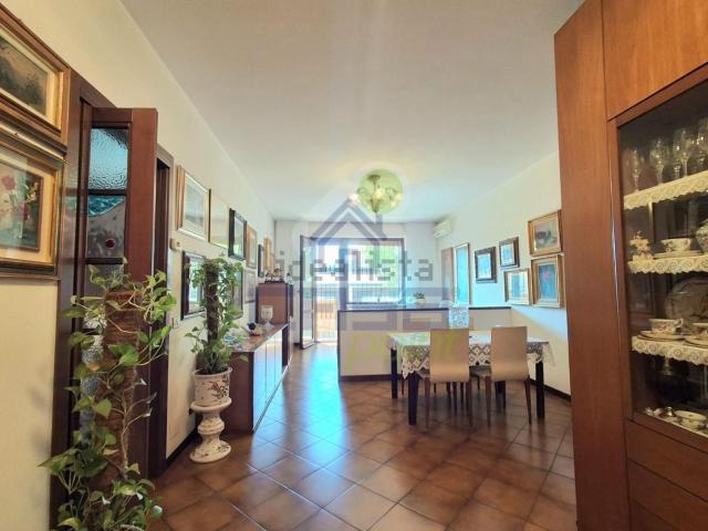 Appartamento in vendita di 100 m² in Viale Italia