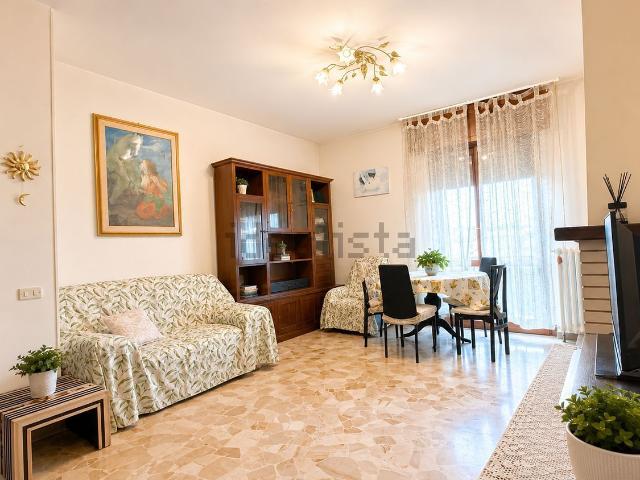 Appartamento in vendita di 100 m² in Viale Lombardia, 10