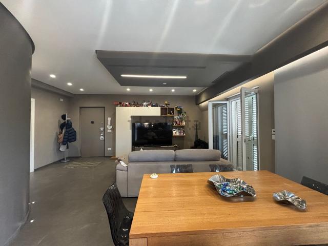Appartamento in vendita di 100 m² in Viale Michelangelo, 26