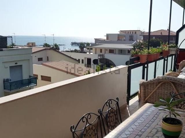 Appartamento in vendita di 100 m² in Viale Nettuno, 116