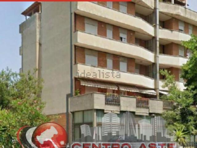Appartamento in vendita di 100 m² in Viale Renato Donatelli