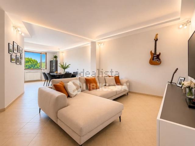 Appartamento in vendita di 100 m² in Viale Salvo D&apos Acquisto