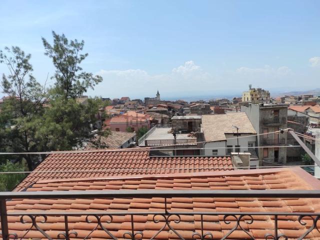 Appartamento in vendita di 100 m² in Vico Borzì