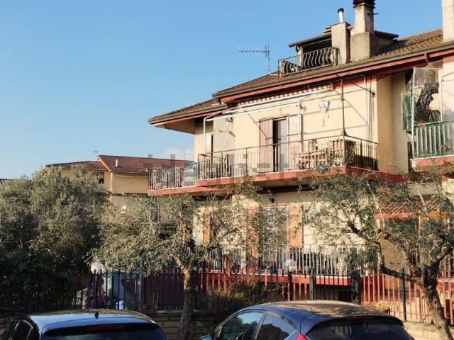 Appartamento in vendita di 100 m² in Contrada Casalotto, 25