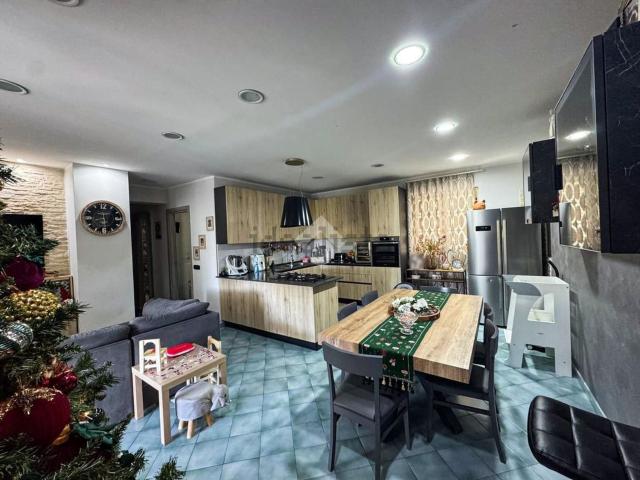 Appartamento in vendita di 100 m² in Contrada Coreca