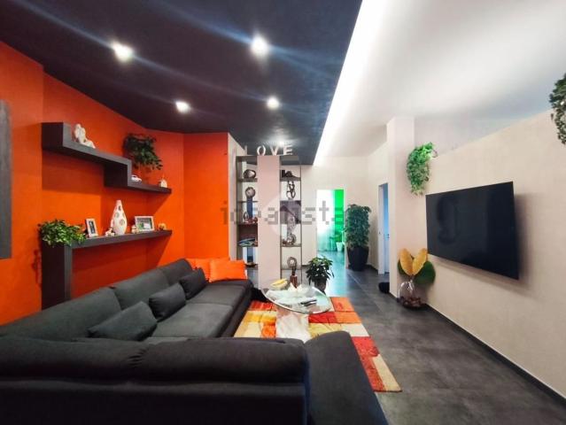 Appartamento in vendita di 100 m² in Corso Laghi, 303