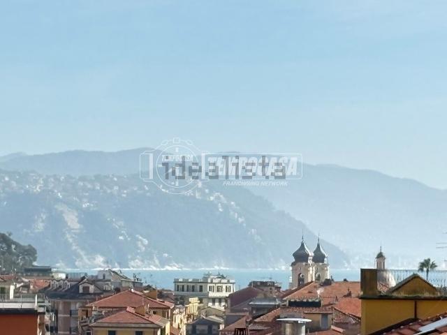 Appartamento in vendita di 100 m² in Corso Matteotti, 125
