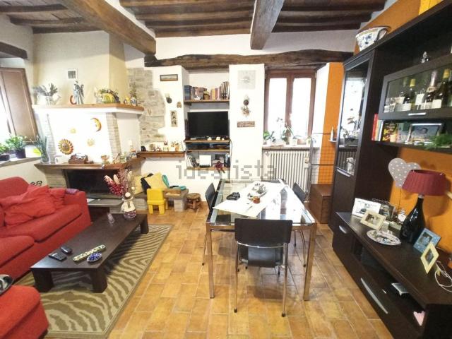 Appartamento in vendita di 100 m² in Frazione Cantone Case Sparse