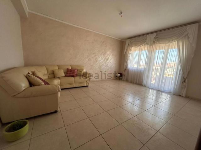 Appartamento in vendita di 100 m² in Largo Calabria, 17