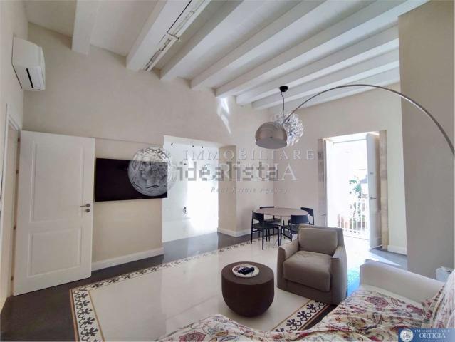 Appartamento in vendita di 100 m² in Largo della Graziella