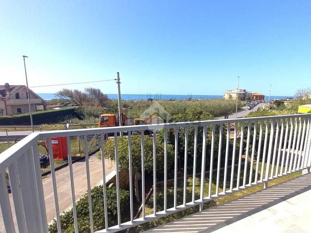Appartamento in vendita di 100 m² in Lungomare degli Ardeatini, 542