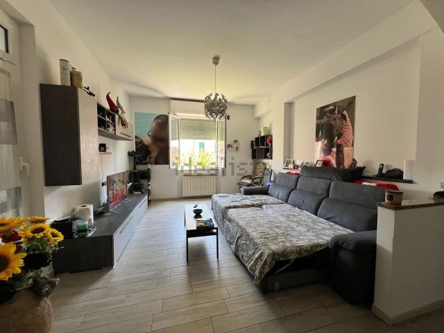 Appartamento in vendita di 100 m² in Piazza G. Maccione, 2