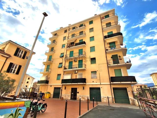 Appartamento in vendita di 100 m² in Piazza Goffredo Mameli, 5