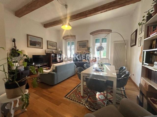 Appartamento in vendita di 100 m² in Piazza Giuseppe Mazzini
