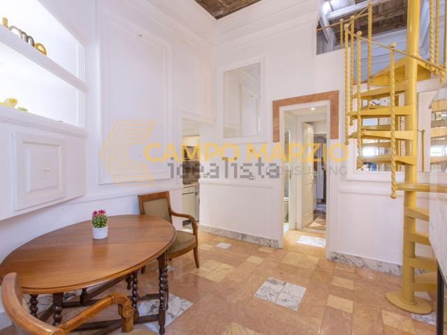 Appartamento in vendita di 100 m² in Piazza di San Lorenzo in Lucina