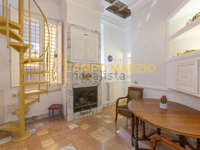 Appartamento in vendita di 100 m² in Piazza di San Lorenzo in Lucina
