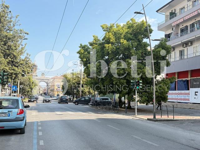 Appartamento in vendita di 100 m² in Piazzetta Antonio Pirozzi, 4