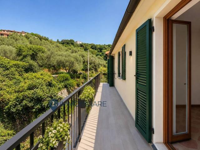 Appartamento in vendita di 100 m² in Salita dello spiaggio, 2