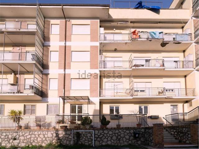 Appartamento in vendita di 100 m² in Strada Comunale Cisterna, 67