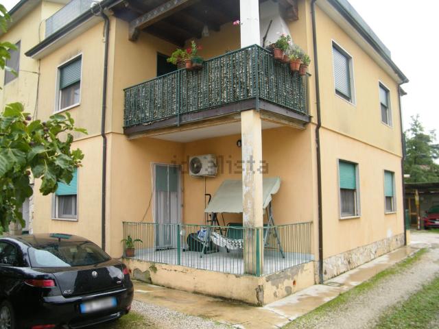 Appartamento in vendita di 100 m² in Strada Ca&apos  Balbi, 444