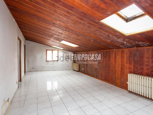 Appartamento in vendita di 100 m² in Strada dei Biasoni