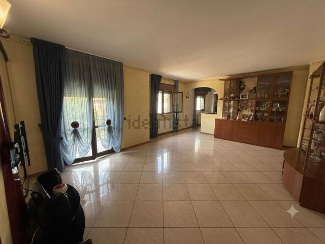 Appartamento in vendita di 100 m² in Strada del Ponticello, 1