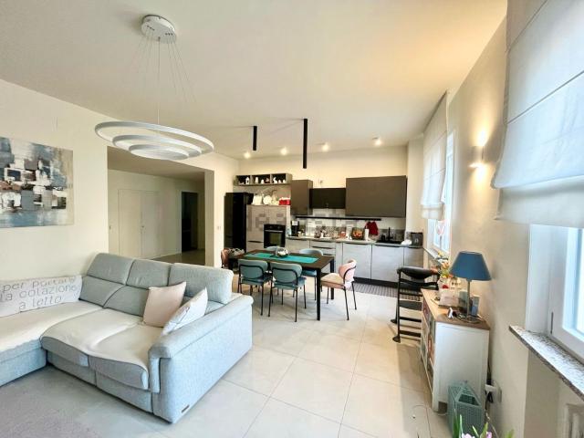 Appartamento in vendita di 100 m² in Strada Matteo Renato Imbriani, 46