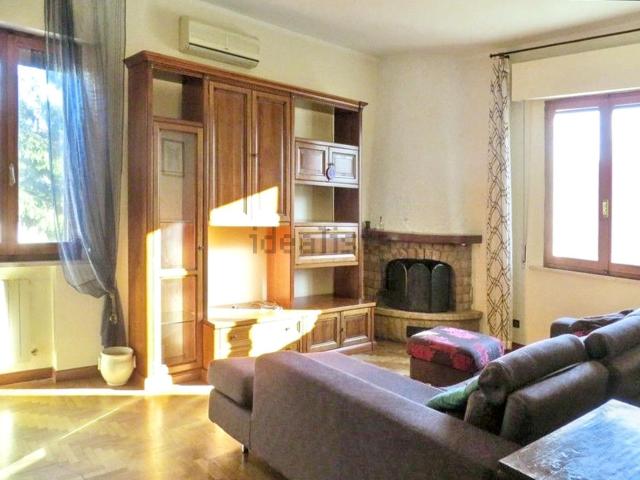 Appartamento in vendita di 100 m² in Strada Massetana Romana
