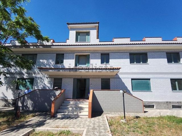 Appartamento in vendita di 100 m² in Strada Statale 16, 678700