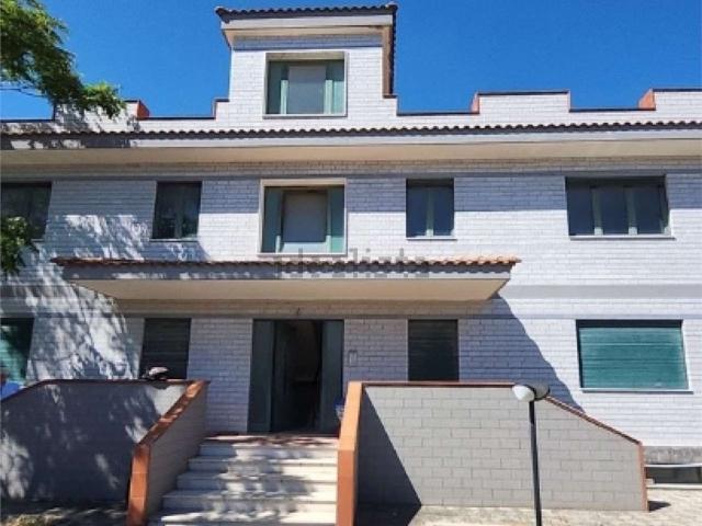 Appartamento in vendita di 100 m² in Strada Statale 16 Adriatica, 16