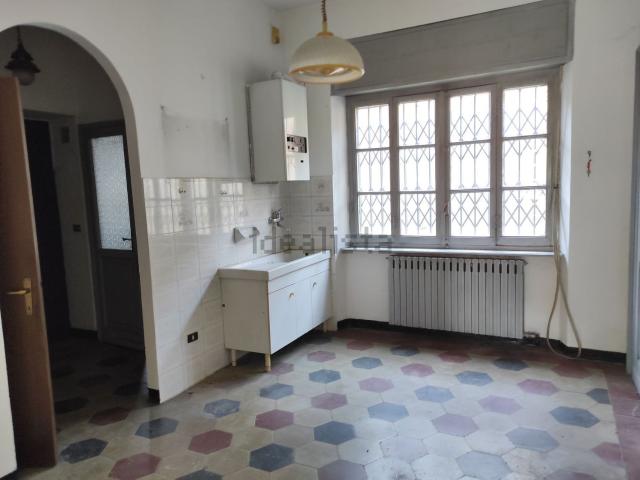 Appartamento in vendita di 100 m² in Strada Rocca Grimalda, 14